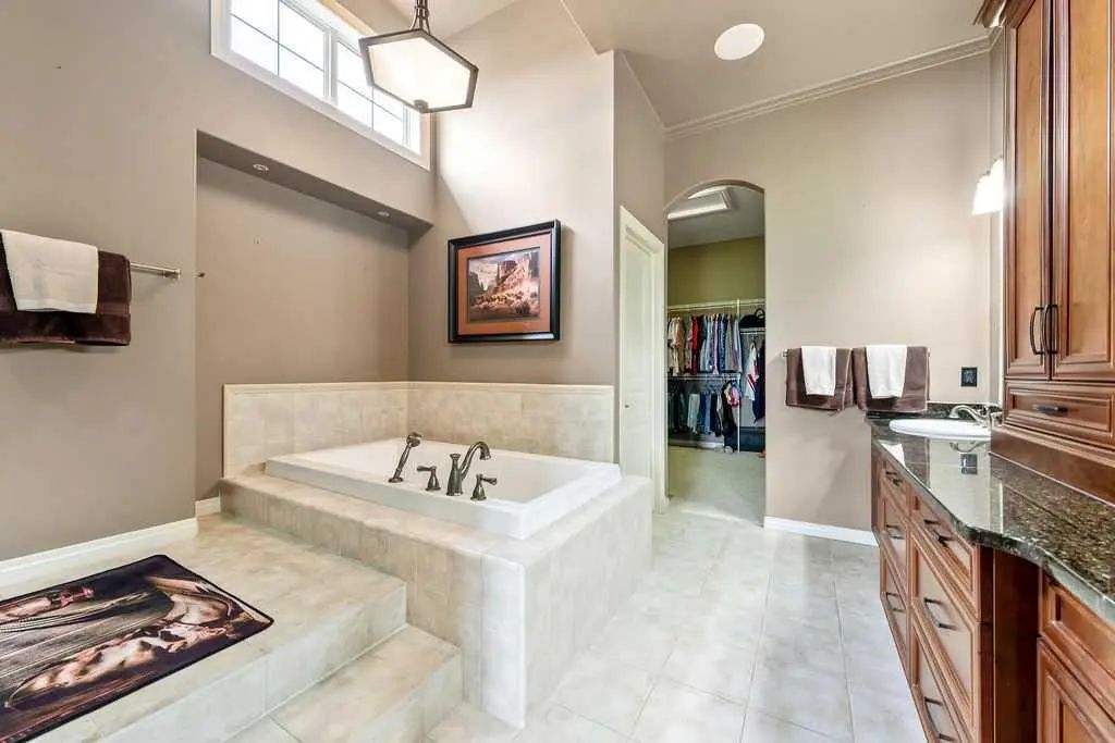 22 Tuscany Estates Crescent Northwest, Calgary – Residential Detached Listing Photo 20