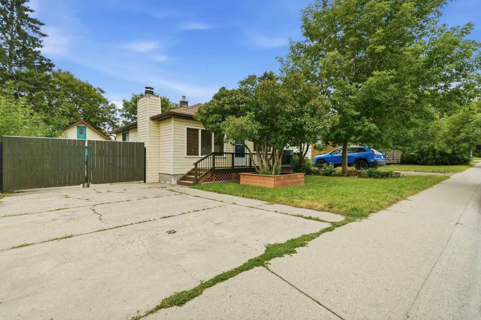 1832 43 Street Southeast, Calgary – Residential Detached Listing Photo 3