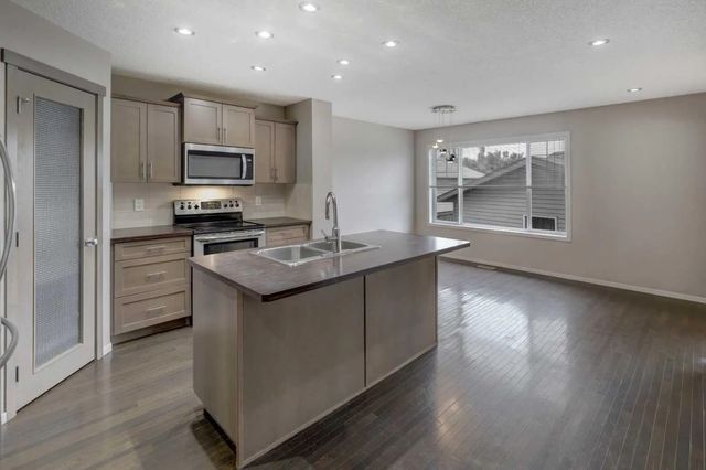 36 Copperstone Court Se, Calgary
