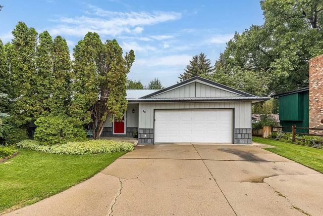 30 Noble Court Sw, Medicine Hat
