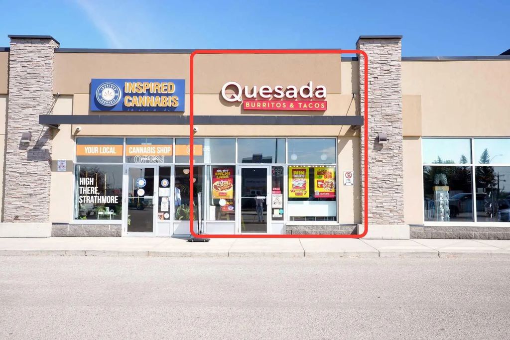 125c-1 100 Ranch Market  , Strathmore