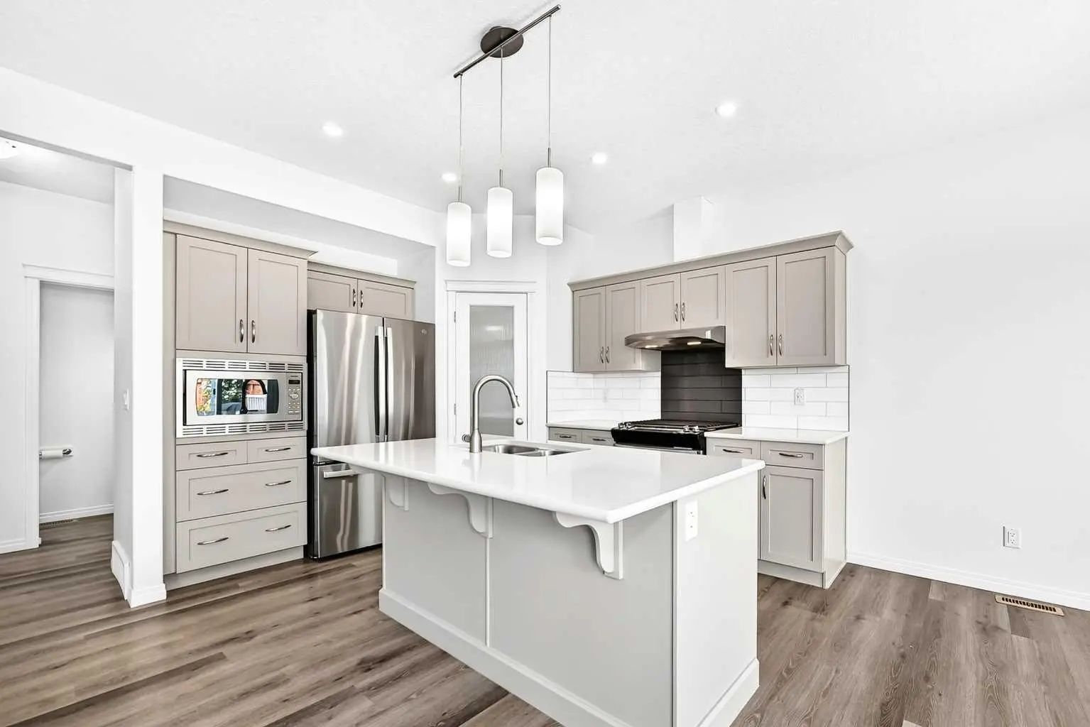 190 Sage Bluff Rise Northwest, Calgary – Residential Detached Listing Photo 2