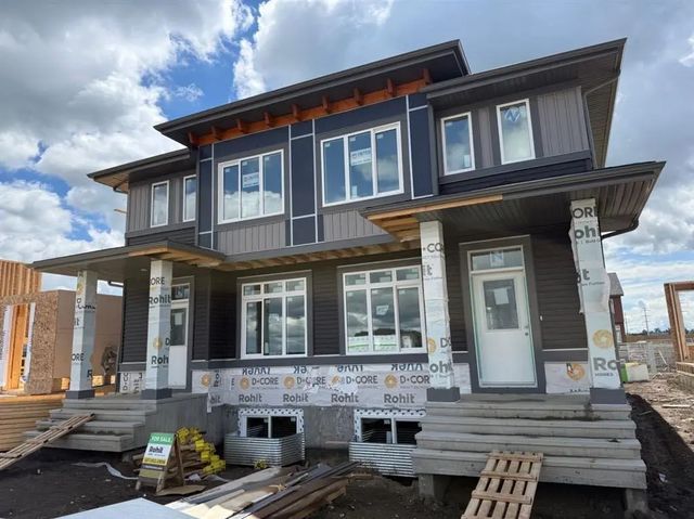 704 Sora Boulevard Se, Calgary