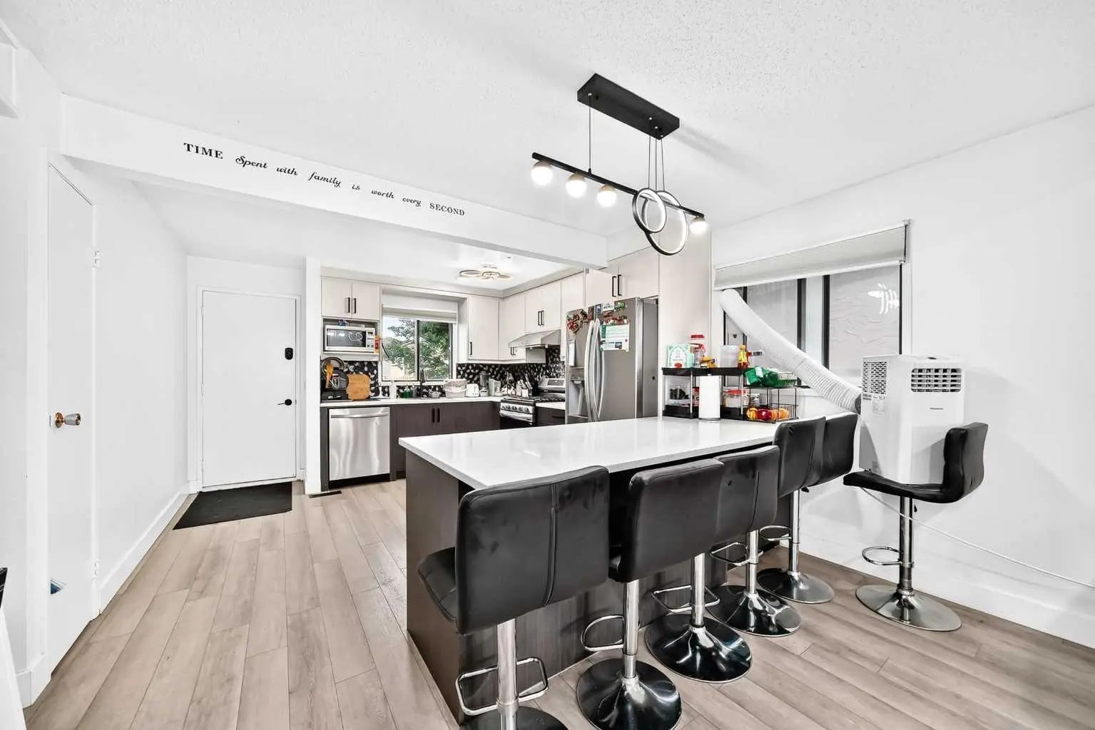 60 Falmere Court Northeast, Calgary – Residential Detached Listing Photo 11