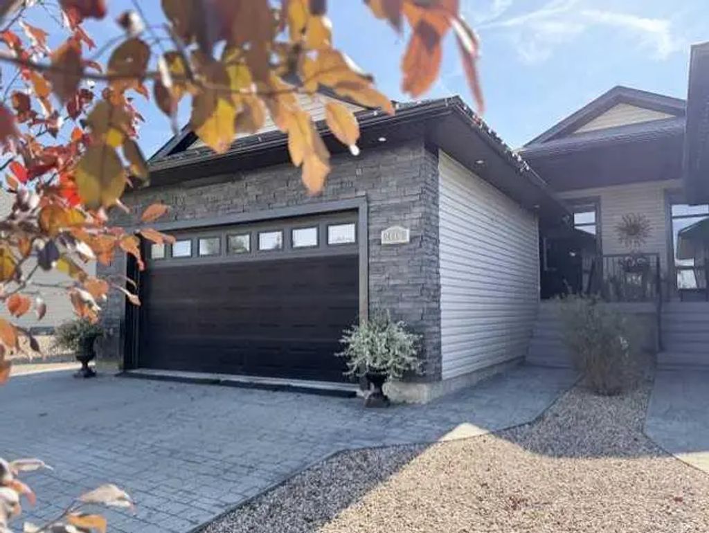 2809 11 Avenue , Wainwright
