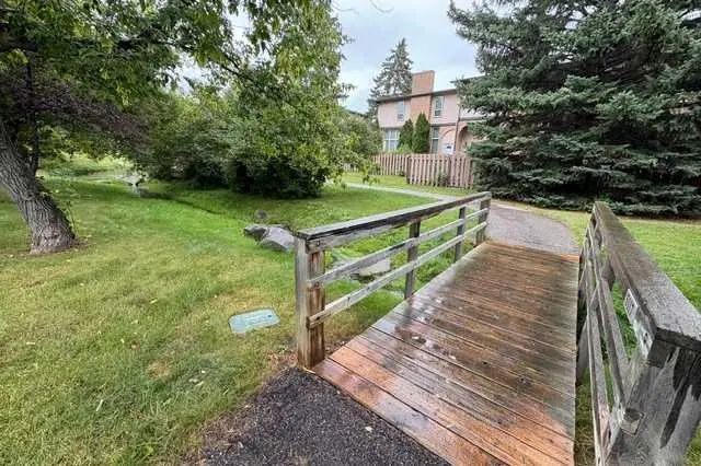 25 1011 Canterbury Drive Southwest, Calgary – Residential Row/Townhouse Listing Photo 2