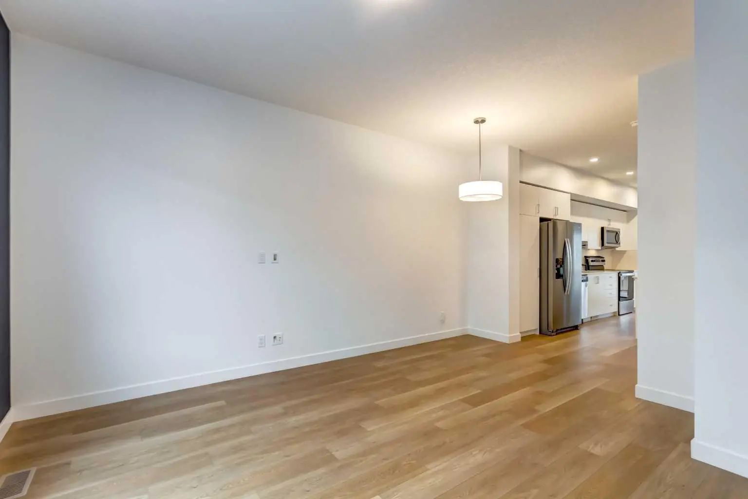 8524 21 Avenue Southeast, Calgary – Residential Row/Townhouse Listing Photo 13