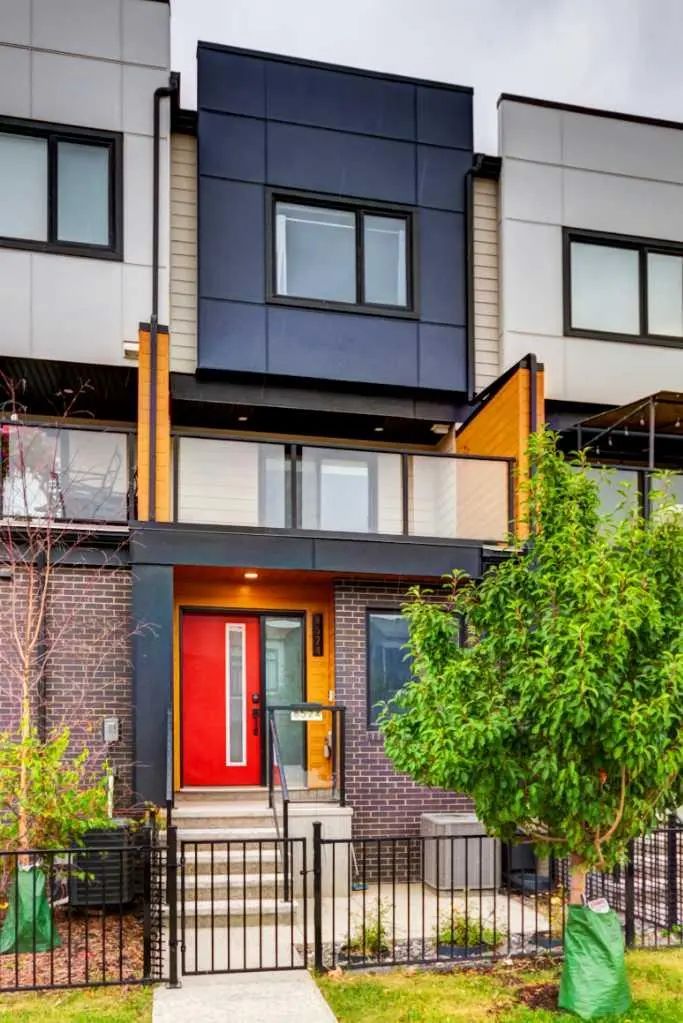8524 21 Avenue Southeast, Calgary – Residential Row/Townhouse Listing Photo 2