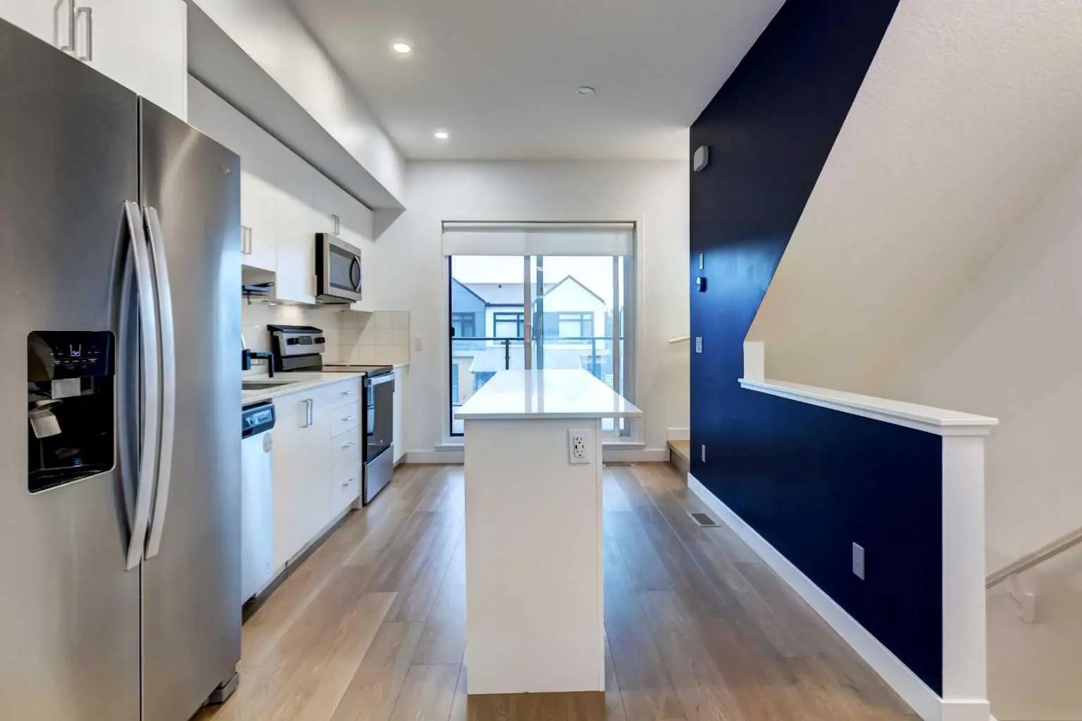 8524 21 Avenue Southeast, Calgary – Residential Row/Townhouse Listing Photo 9