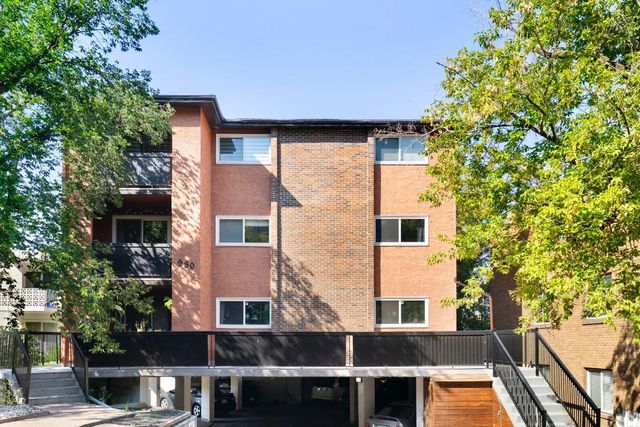 4 930 Royal Avenue Sw, Calgary