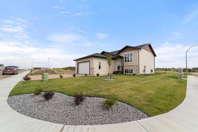 5737 55 Avenue , Camrose