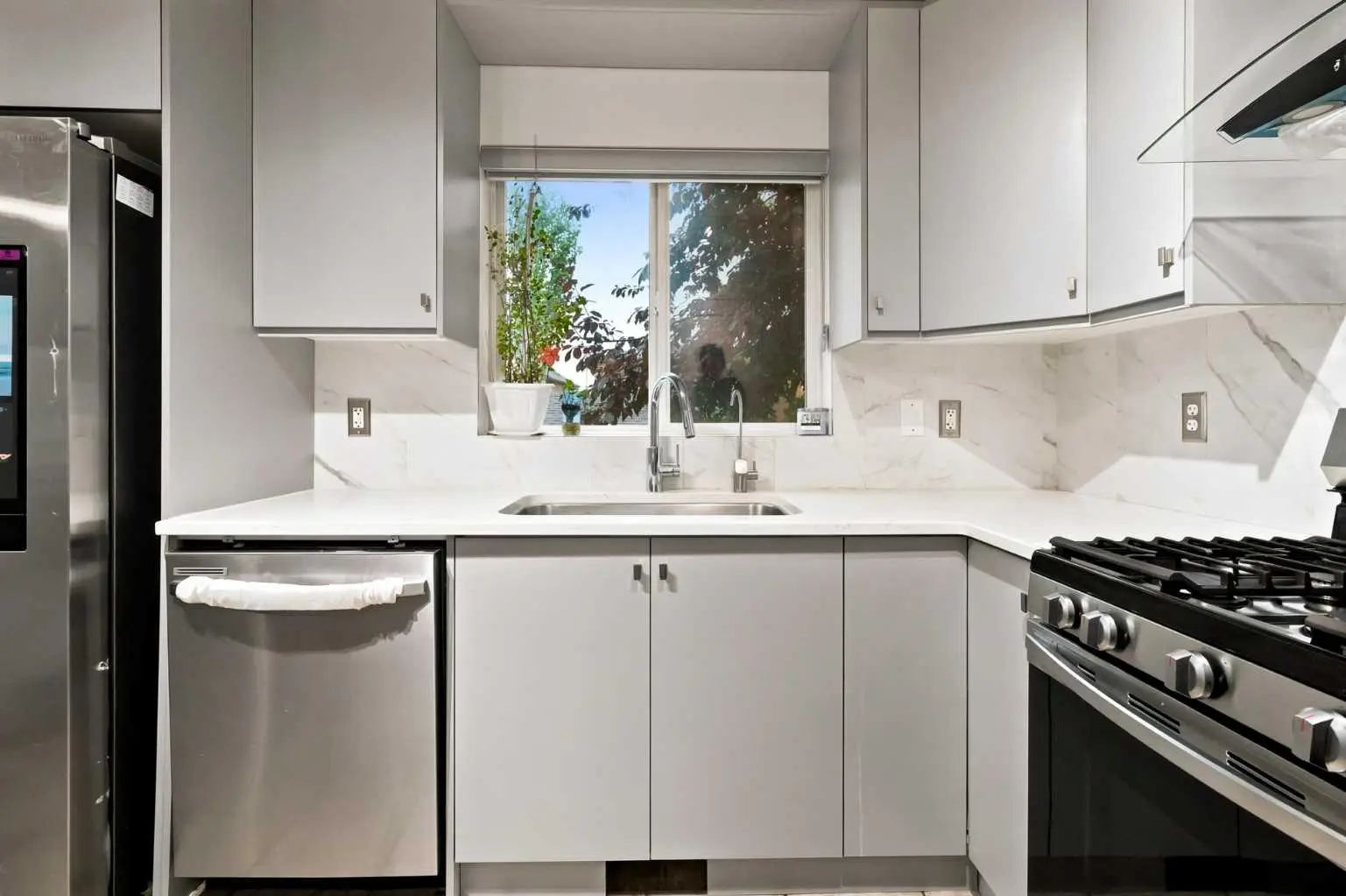 98 Panatella Hill Northwest, Calgary – Residential Semi Detached (Half Duplex) Listing Photo 6