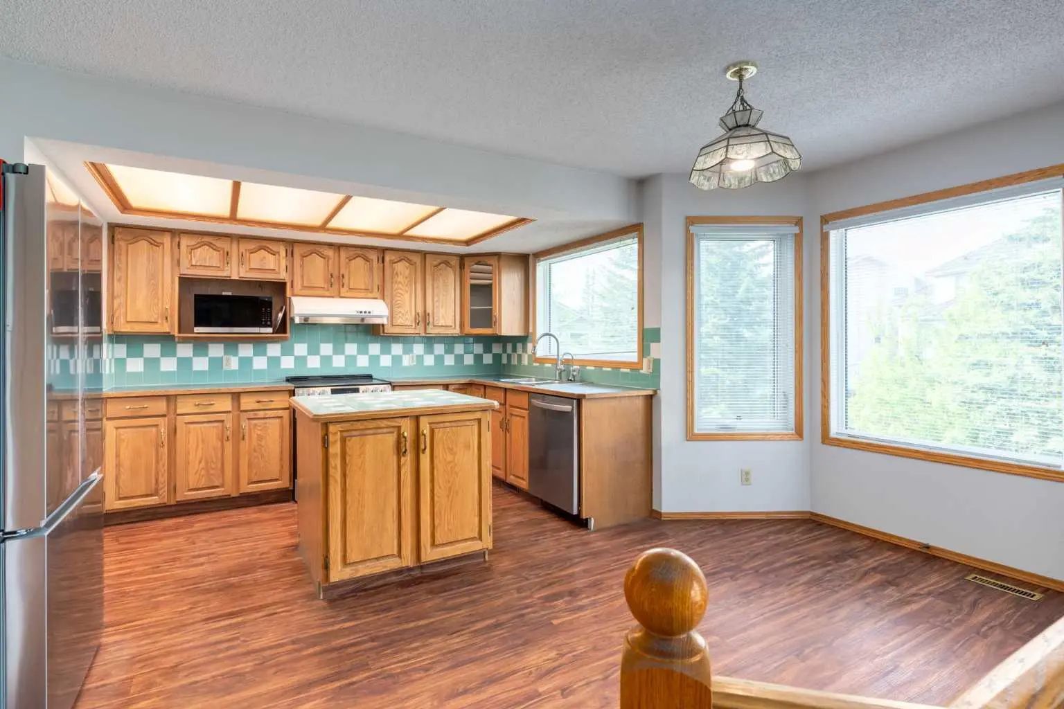 183 Edgevalley Circle Northwest, Calgary – Residential Detached Listing Photo 12