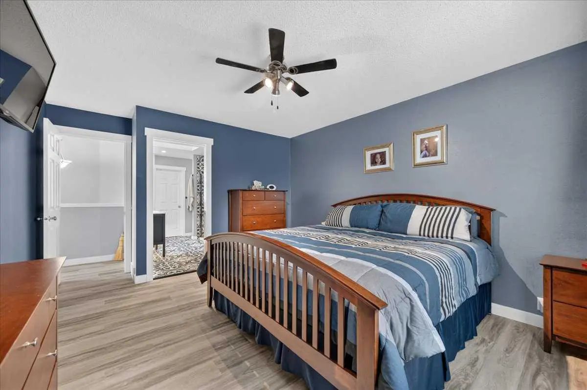 212 Cresthaven Place Southwest, Calgary – Residential Detached Listing Photo 22