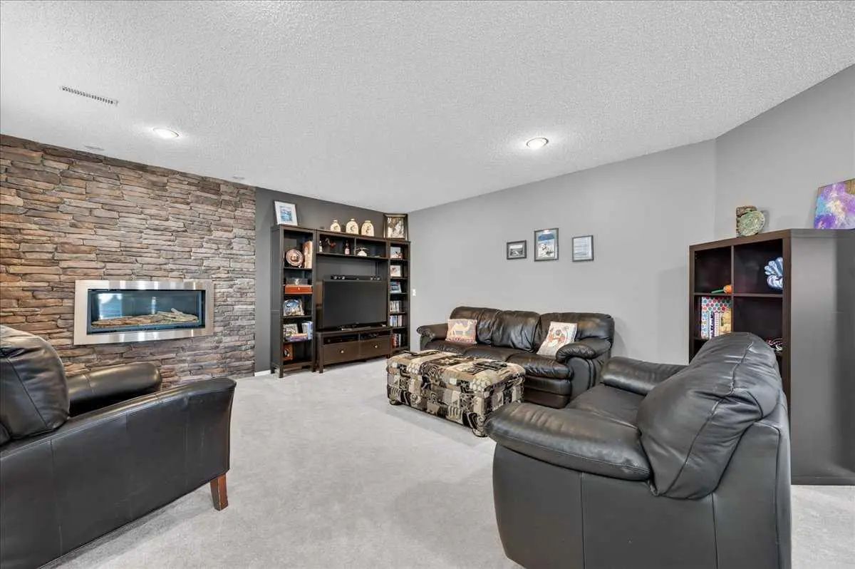212 Cresthaven Place Southwest, Calgary – Residential Detached Listing Photo 29
