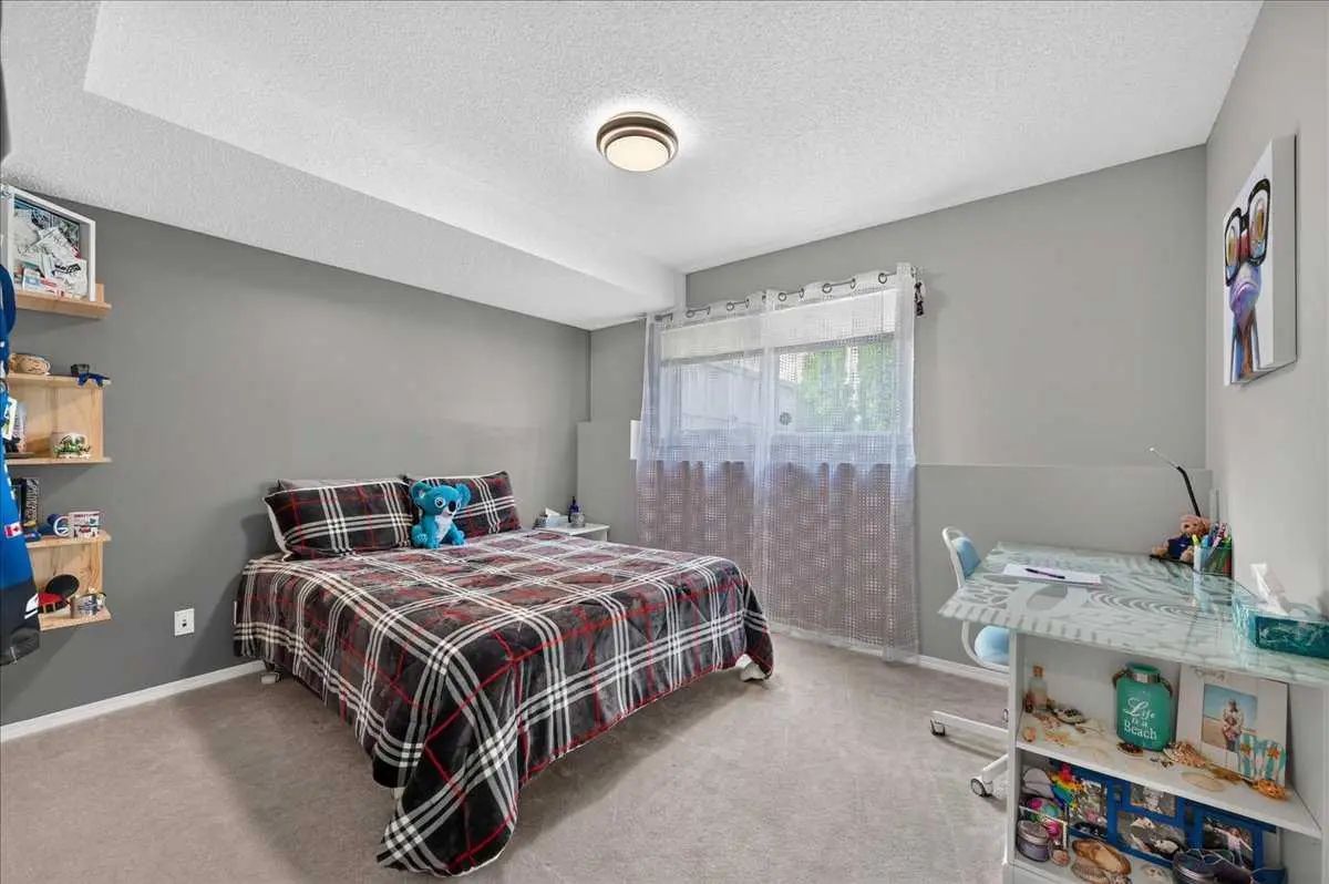 212 Cresthaven Place Southwest, Calgary – Residential Detached Listing Photo 35