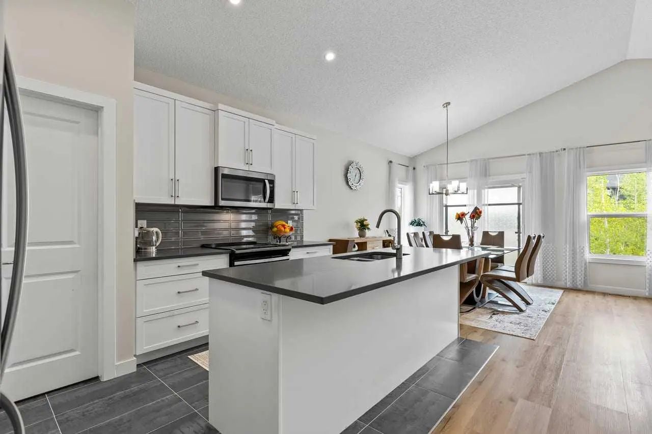 119 Walgrove Green Southeast, Calgary – Residential Detached Listing Photo 4