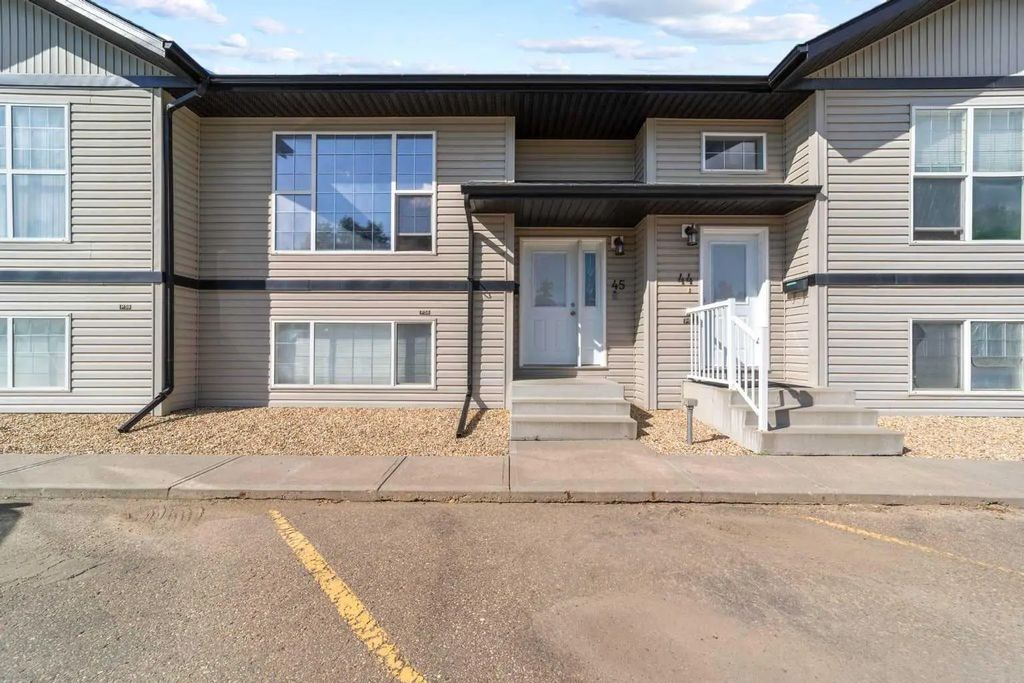 45 4702 53 Avenue , Camrose