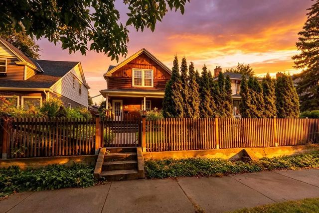 287 7a Avenue S, Lethbridge