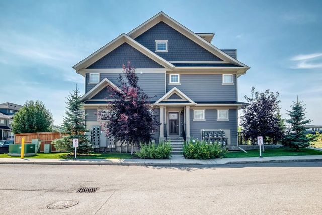 428 Cranbrook Square Se, Calgary