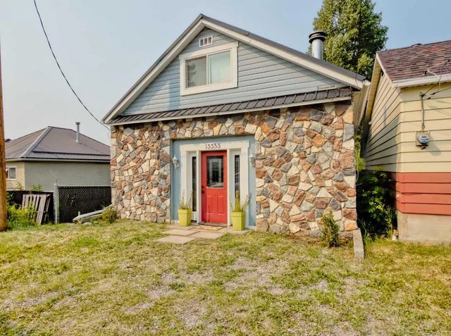 13353 16 Avenue , Blairmore