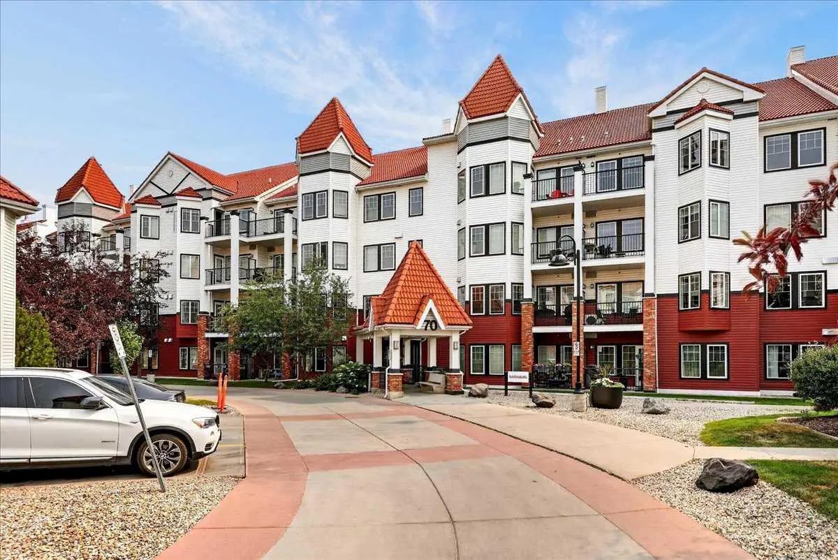 303 70 Royal Oak Plaza Northwest, Calgary – Residential Apartment Listing Photo 2