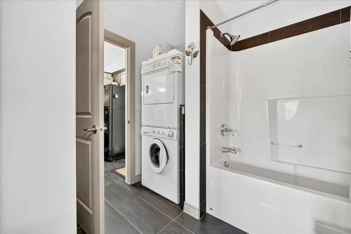 303 70 Royal Oak Plaza Northwest, Calgary – Residential Apartment Listing Photo 23