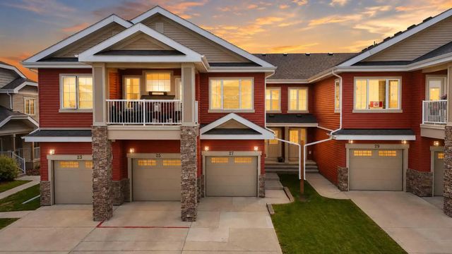 27 Golden Crescent , Red Deer