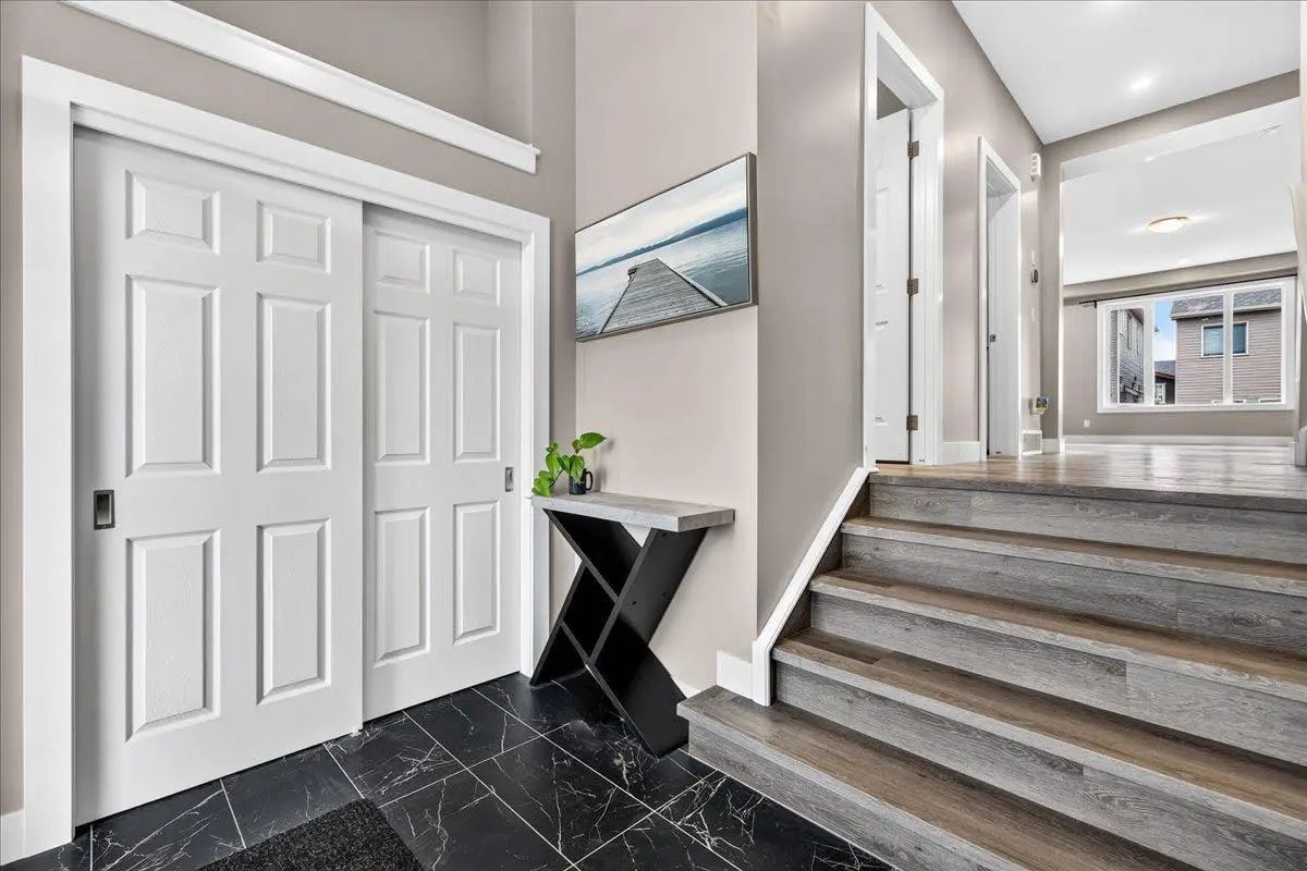 244 Carrington Crescent Northwest, Calgary – Residential Detached Listing Photo 3