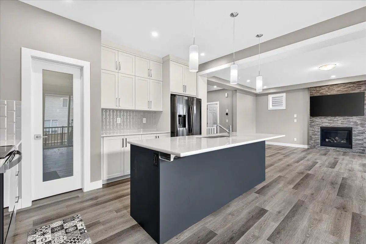 244 Carrington Crescent Northwest, Calgary – Residential Detached Listing Photo 9