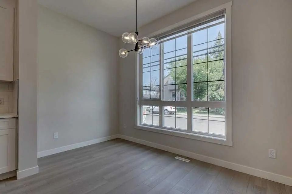 602 11 Avenue Northeast, Calgary – Residential Row/Townhouse Listing Photo 7