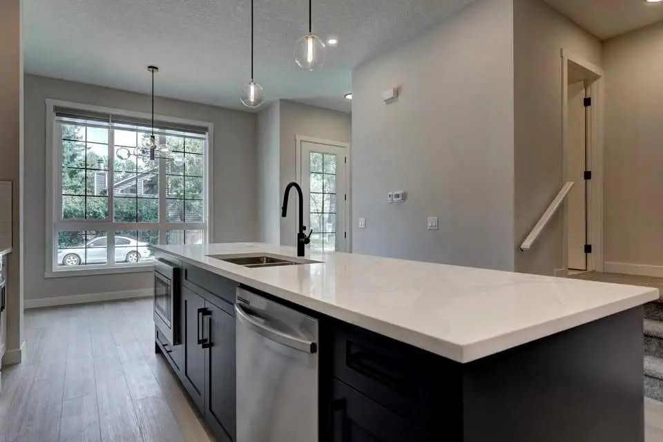 602 11 Avenue Northeast, Calgary – Residential Row/Townhouse Listing Photo 8