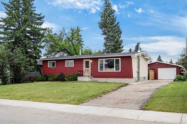 661 12 Avenue , Carstairs