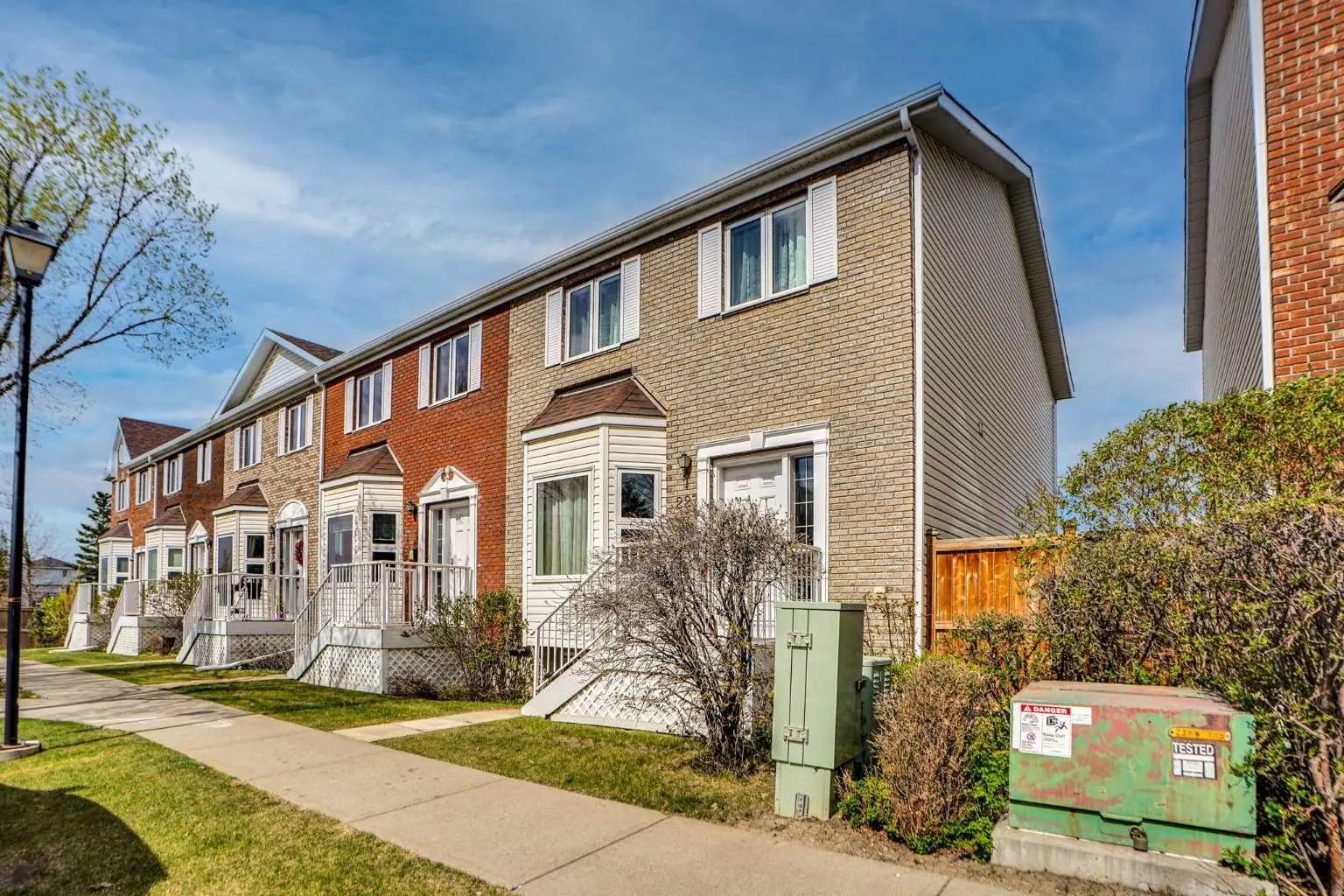 227 Citadel Lane Northwest, Calgary – Residential Row/Townhouse Listing Photo 5