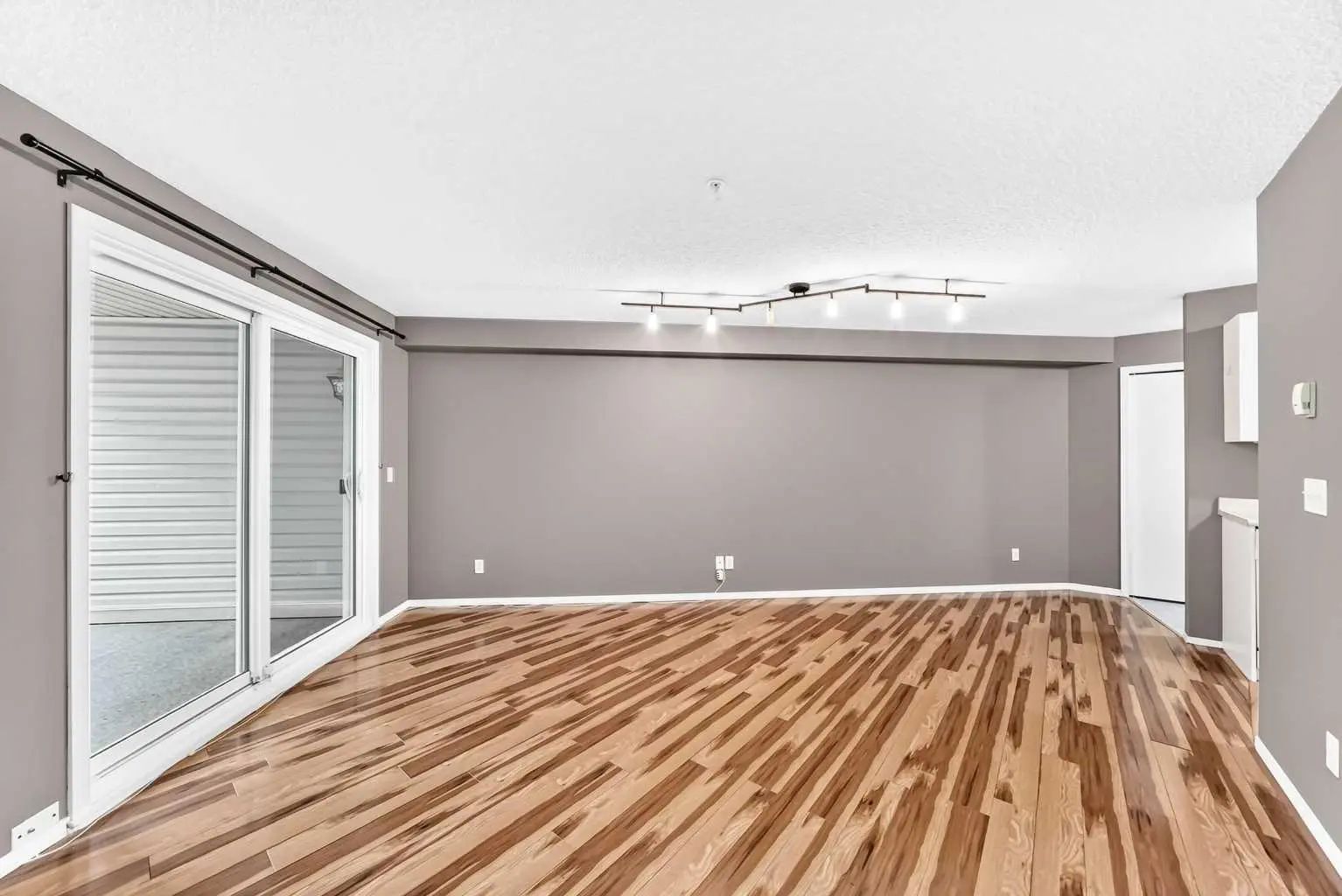 5208a 604 8 Street Southwest, Airdrie – Residential Apartment Listing Photo 21