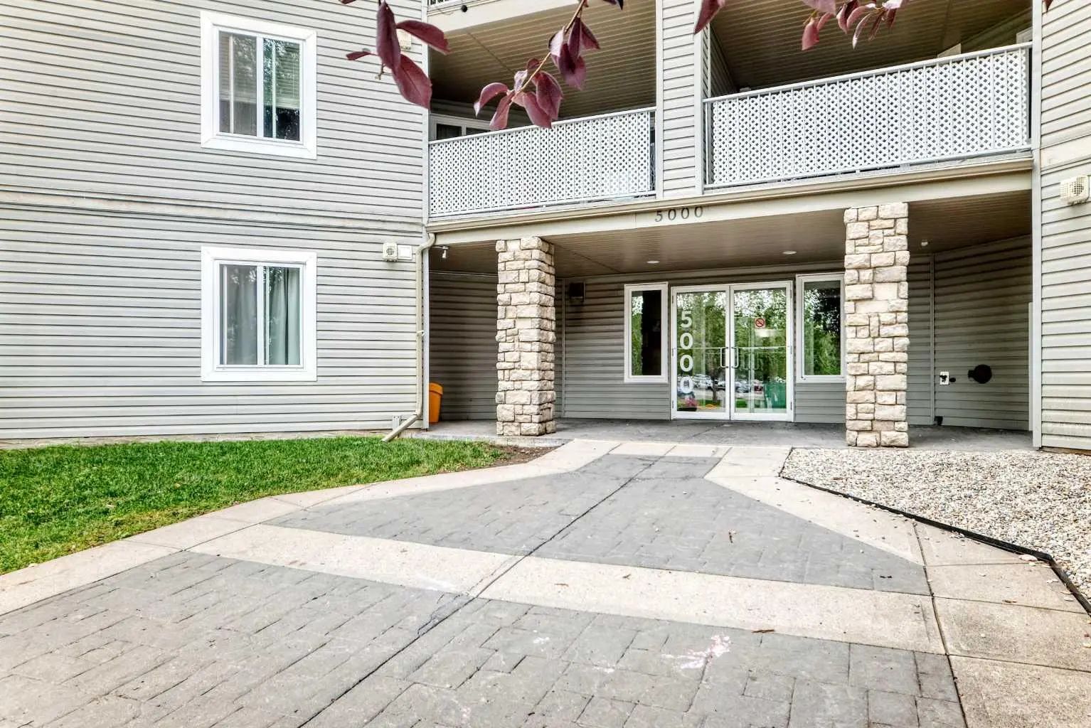 5208a 604 8 Street Southwest, Airdrie – Residential Apartment Listing Photo 3