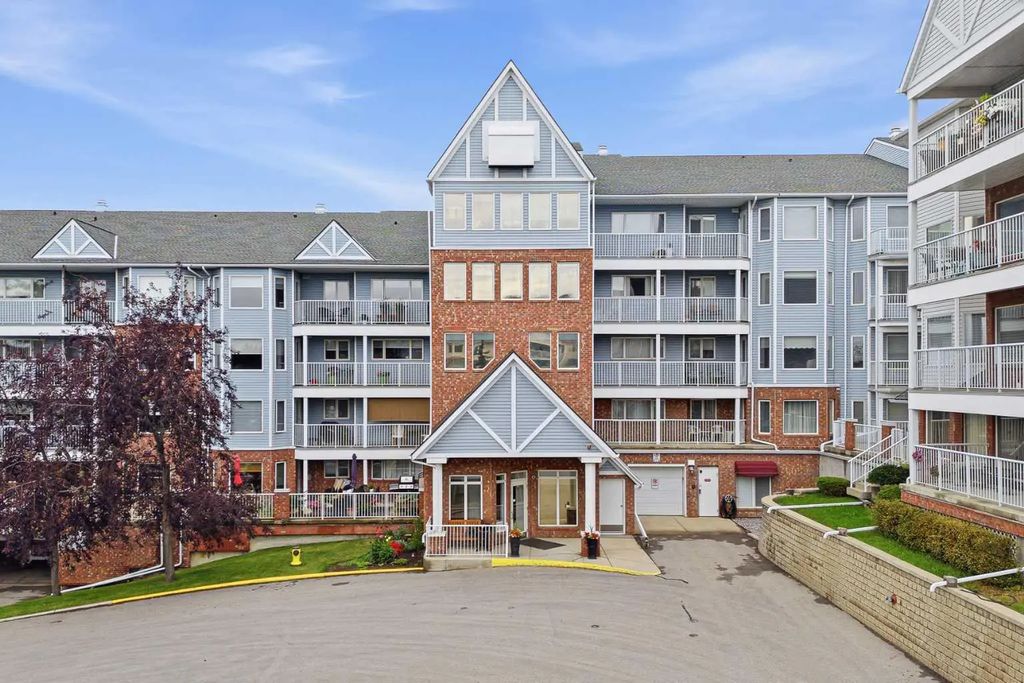 3102 3102 Hawksbrow Point Nw, Calgary