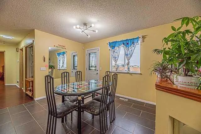 55 San Diego Manor Northeast, Calgary – Residential Detached Listing Photo 6
