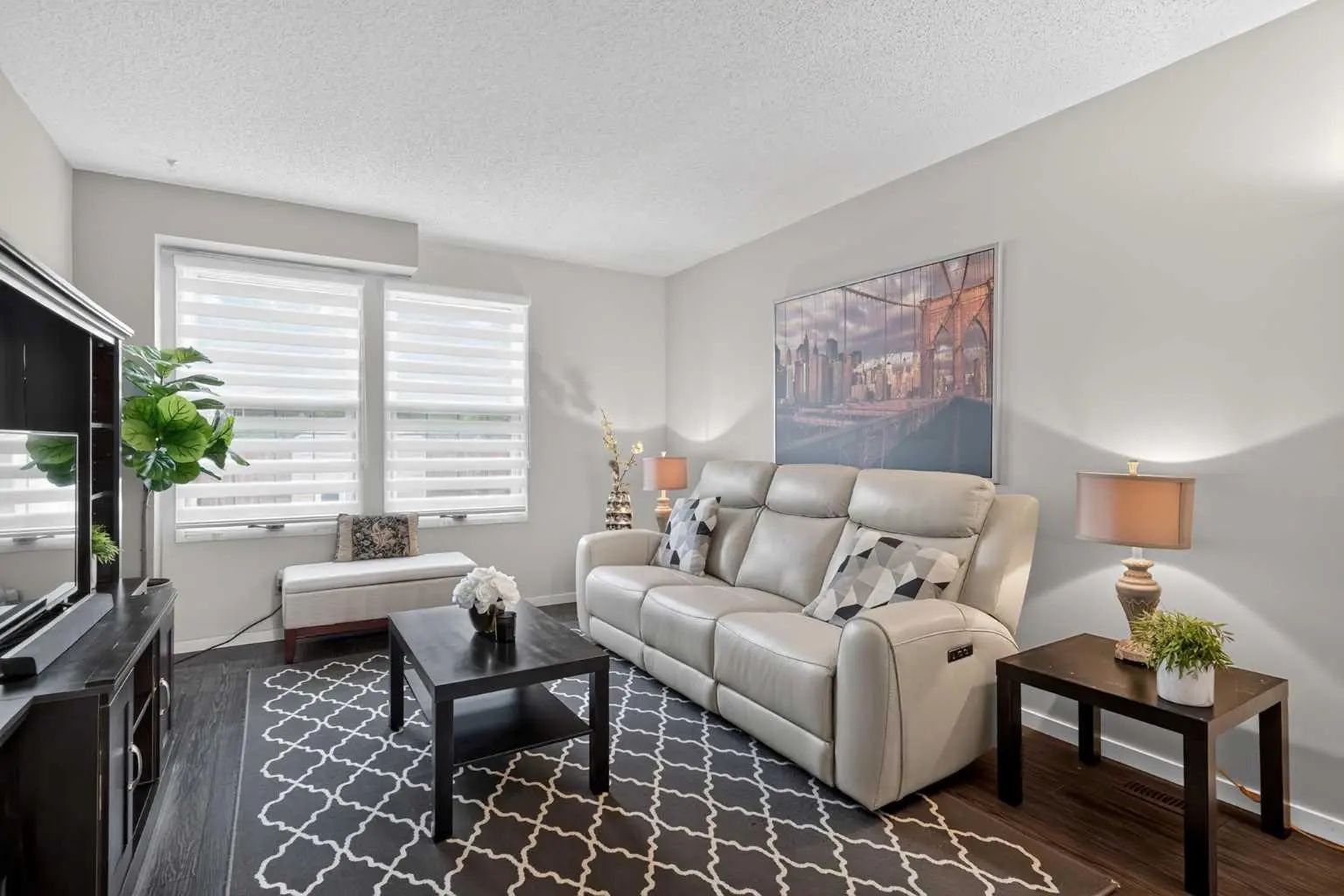 3881 Fonda Way Southeast, Calgary – Residential Row/Townhouse Listing Photo 3