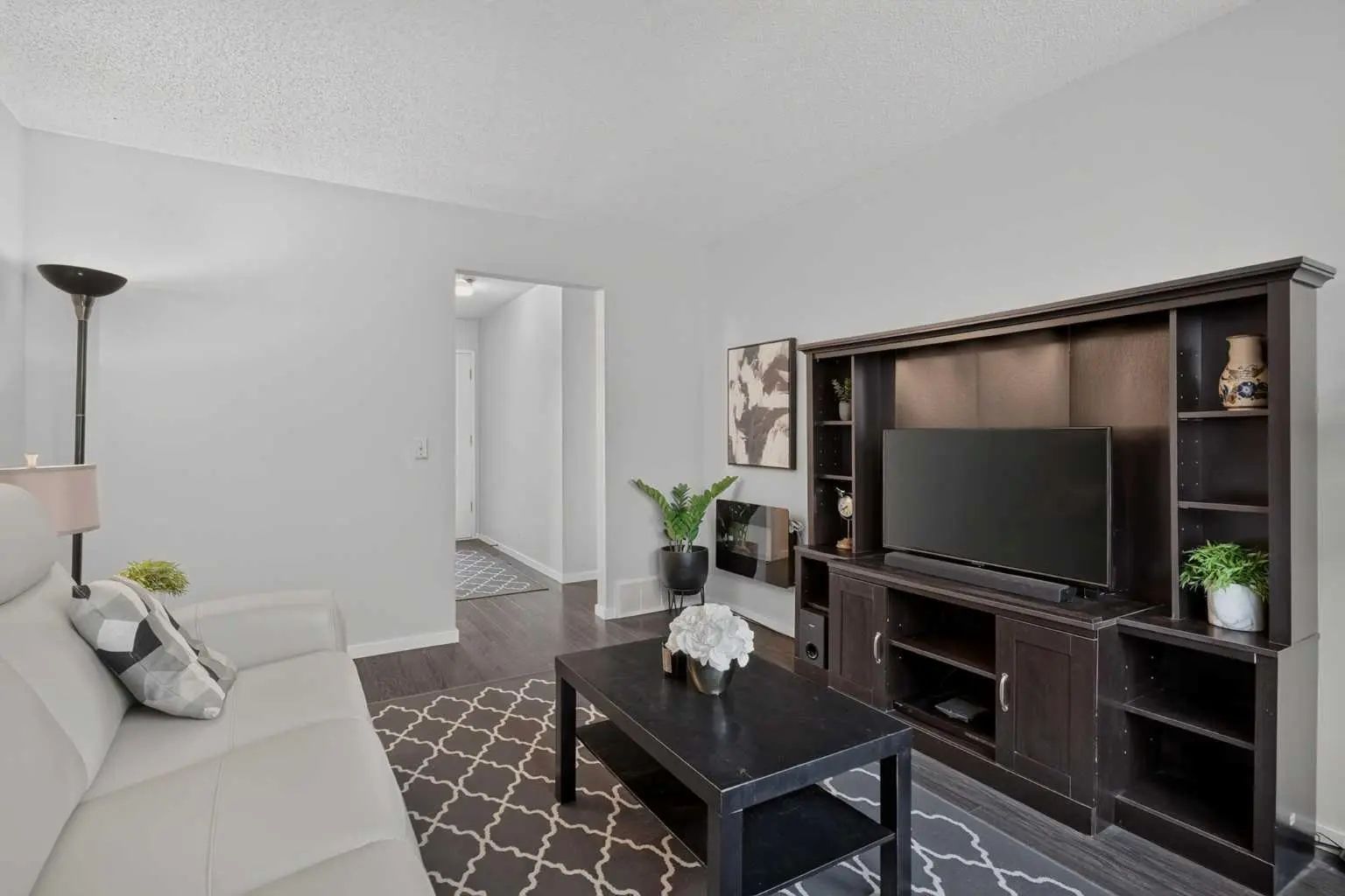 3881 Fonda Way Southeast, Calgary – Residential Row/Townhouse Listing Photo 6