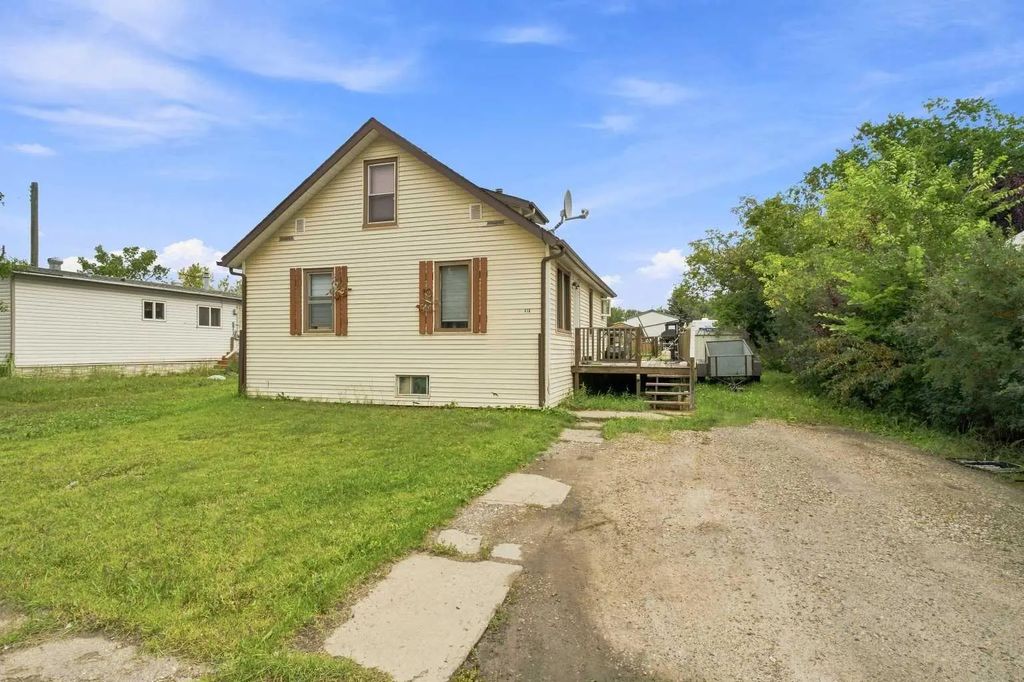 918 3 Avenue , Beaverlodge