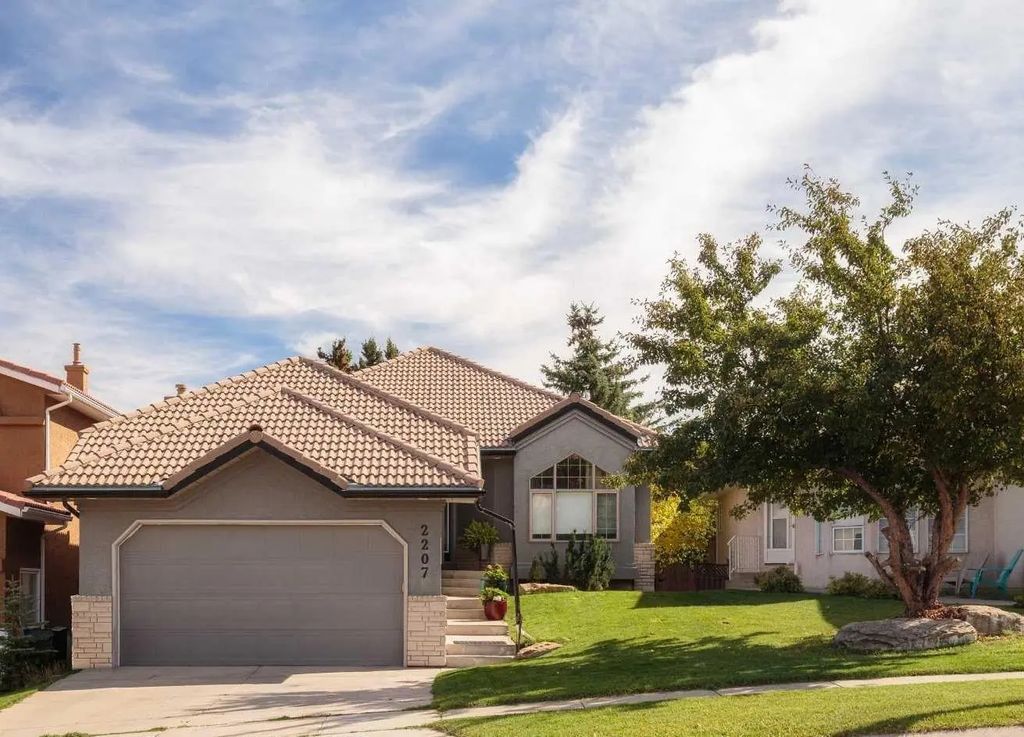 2207 Sirocco Drive Sw, Calgary