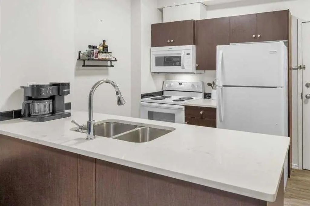 1108 73 Erin Woods Court Se, Calgary