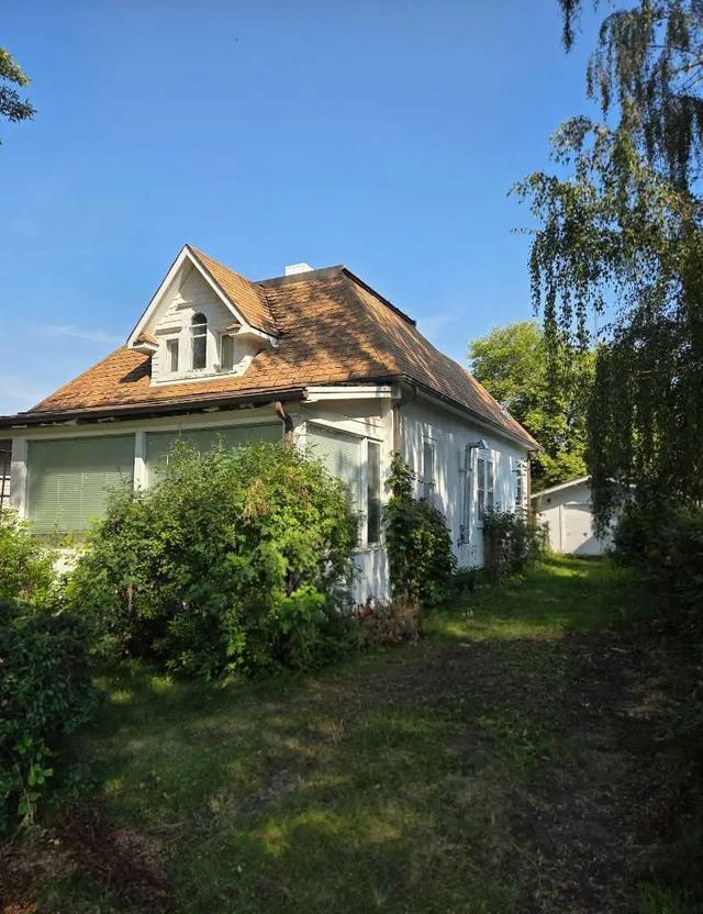 2122 22 Avenue , Didsbury