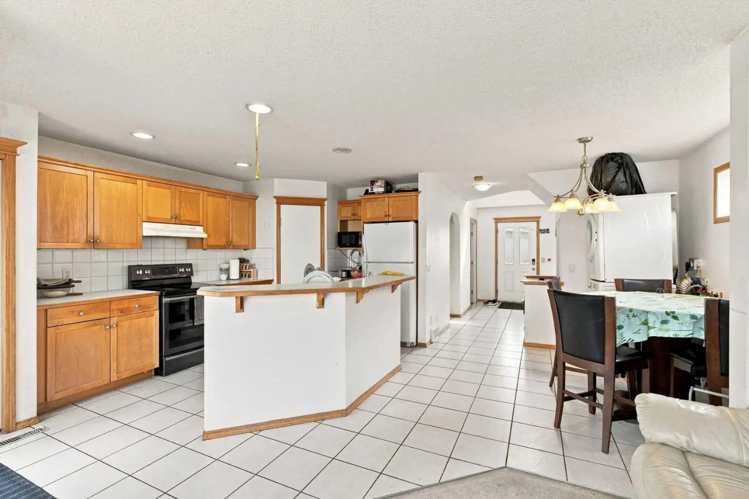 162 Taradale Drive Northeast, Calgary – Residential Detached Listing Photo 4