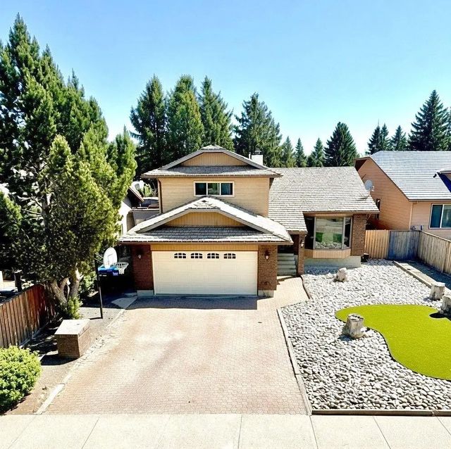 42 Ridgewood Boulevard W, Lethbridge