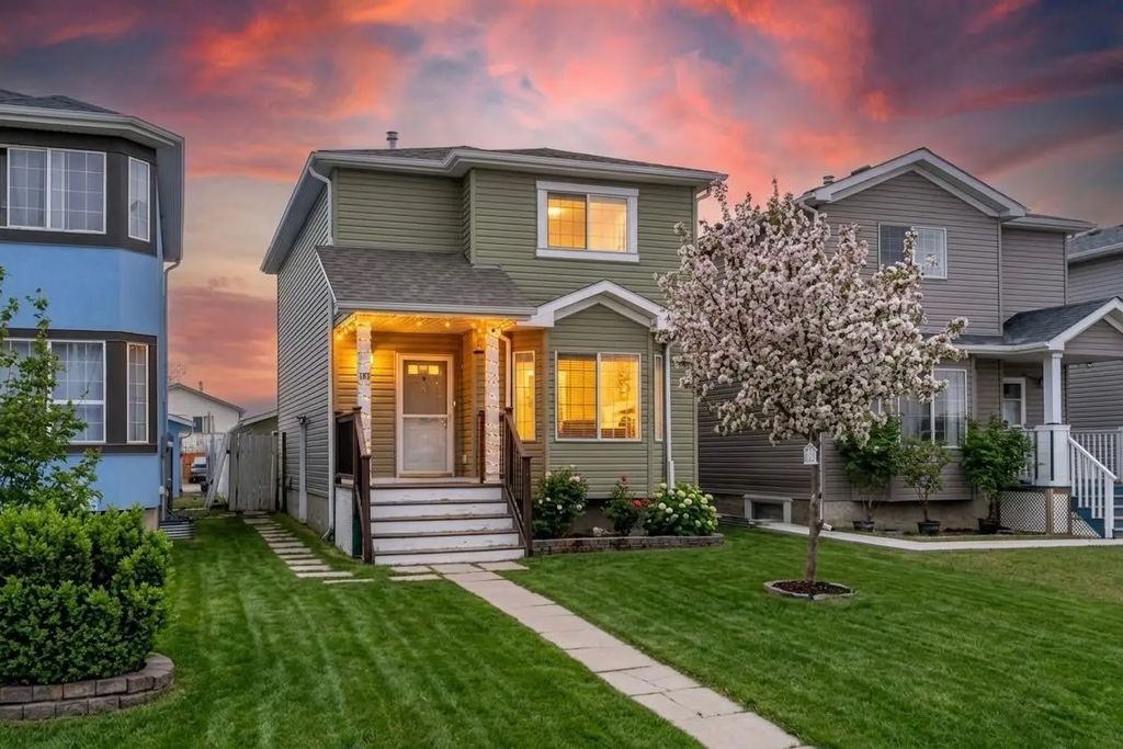 192 Martin Crossing Crescent Ne, Calgary