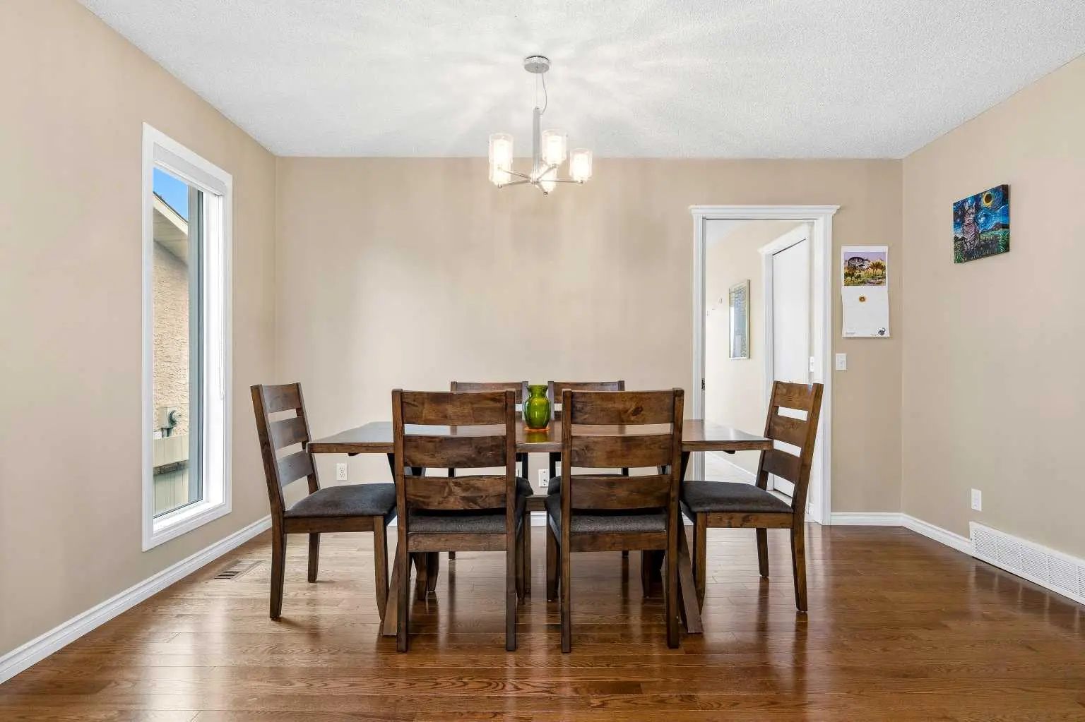 36 Shannon Circle Southwest, Calgary – Residential Detached Listing Photo 7