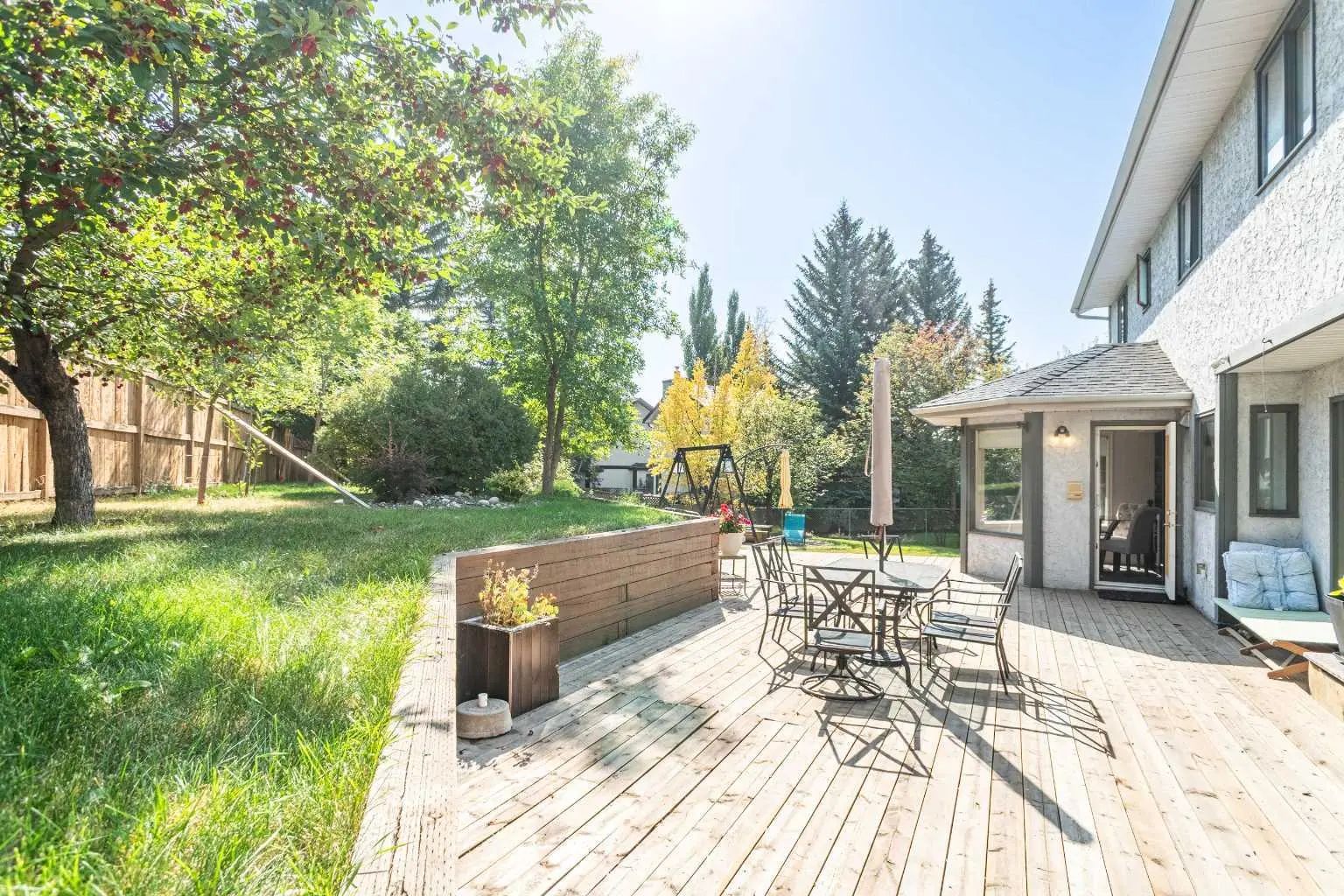 307 Woodhaven Bay Southwest, Calgary – Residential Detached Listing Photo 3