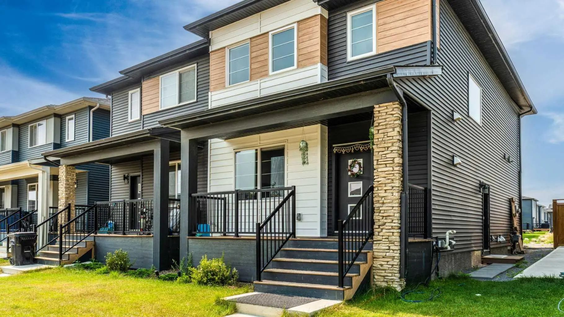 1813 Cornerstone Boulevard Northeast, Calgary – Residential Semi Detached (Half Duplex) Listing Photo 2